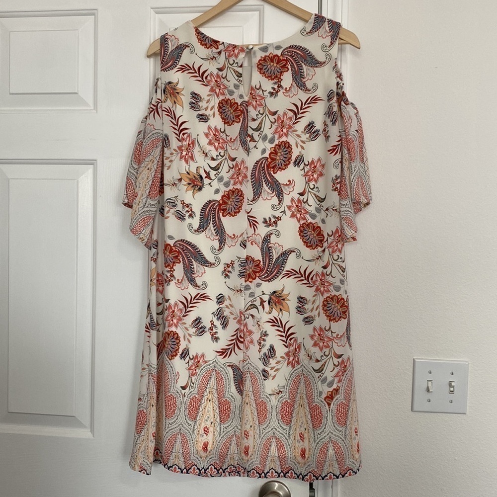 AUW NWT cold shoulder mini shift dress.